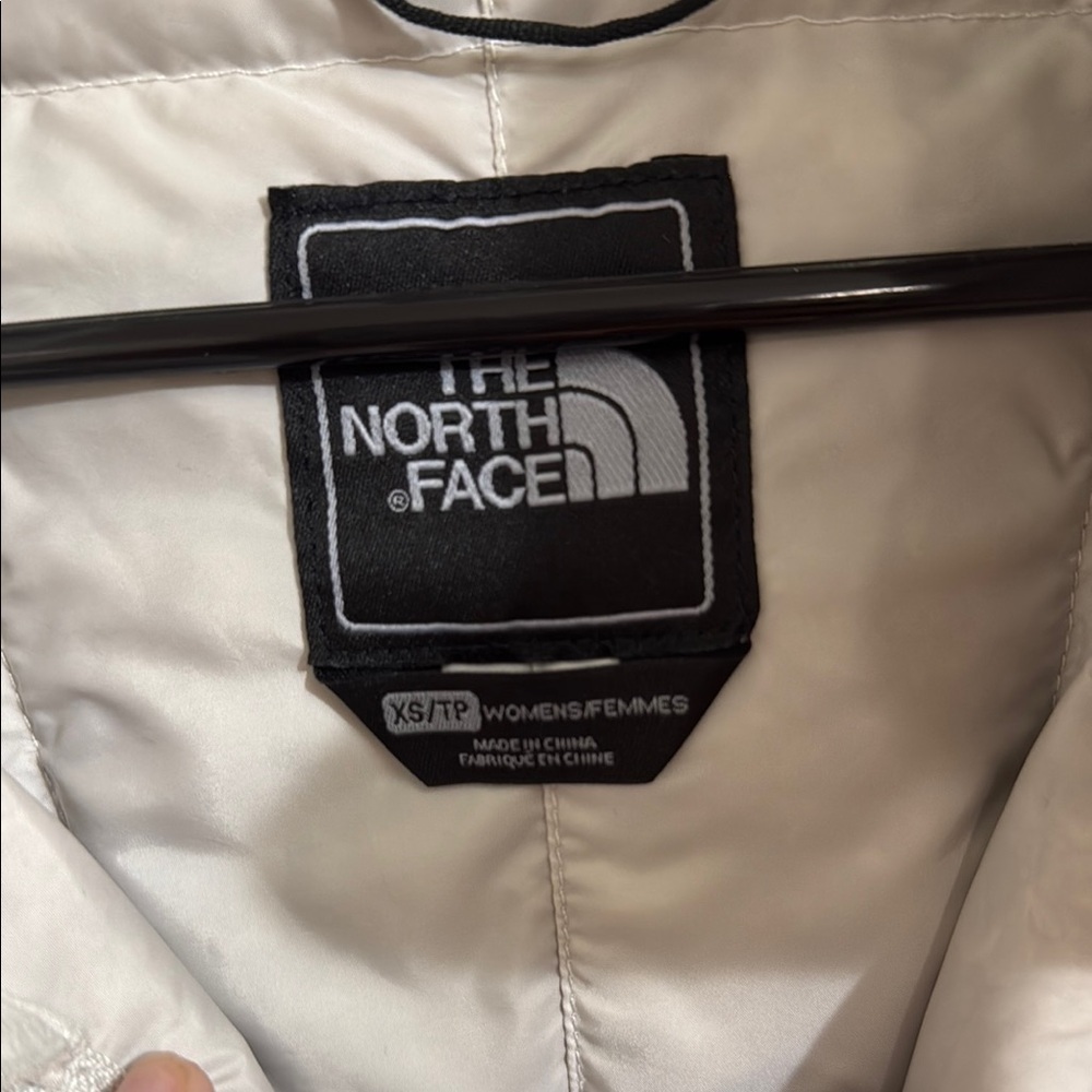 Women’s The North Face White Long Puffer Jacket Insulated Size XS - Picture 4 of 5